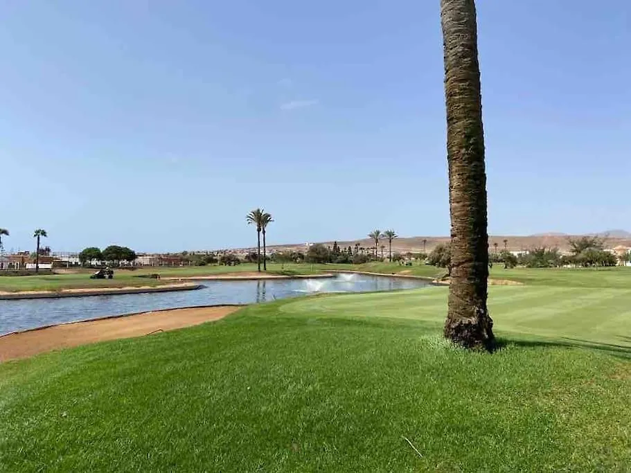 Oasis Golf Villa カレタ・デ・フステ