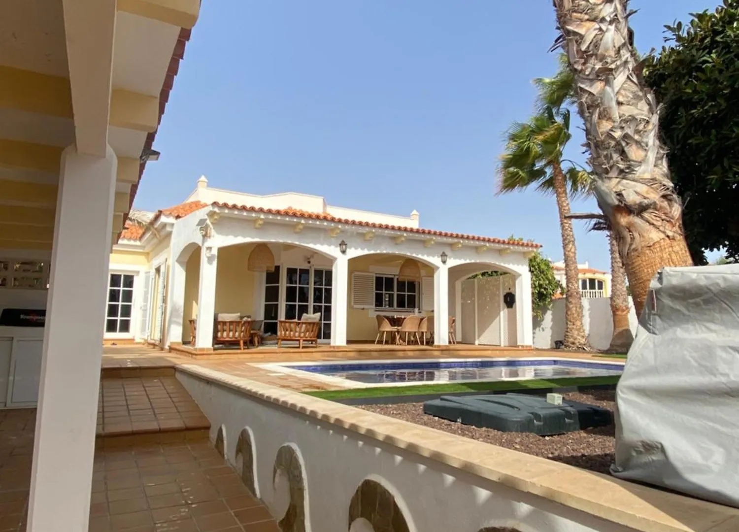 Oasis Golf Villa カレタ・デ・フステ